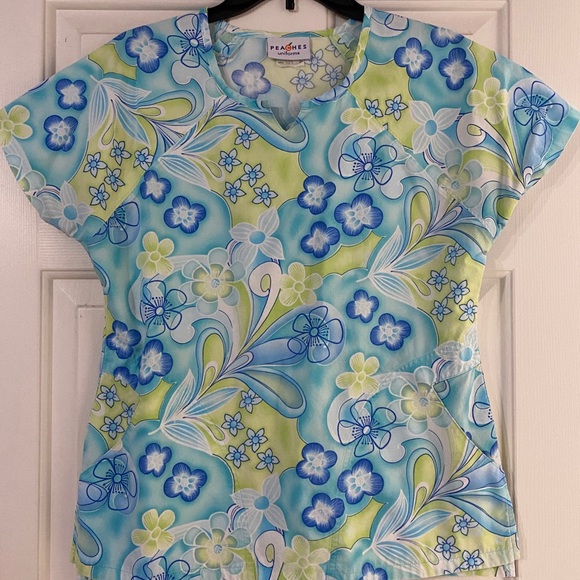 Peaches uniform scrub top